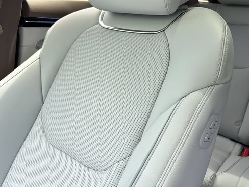 Certified 2026 Genesis GV70 2.5T Advanced AWD/4WD image 41