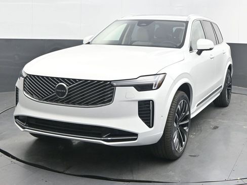 New 2026 Volvo XC90 B6 Ultra w/ Protection Package image 3