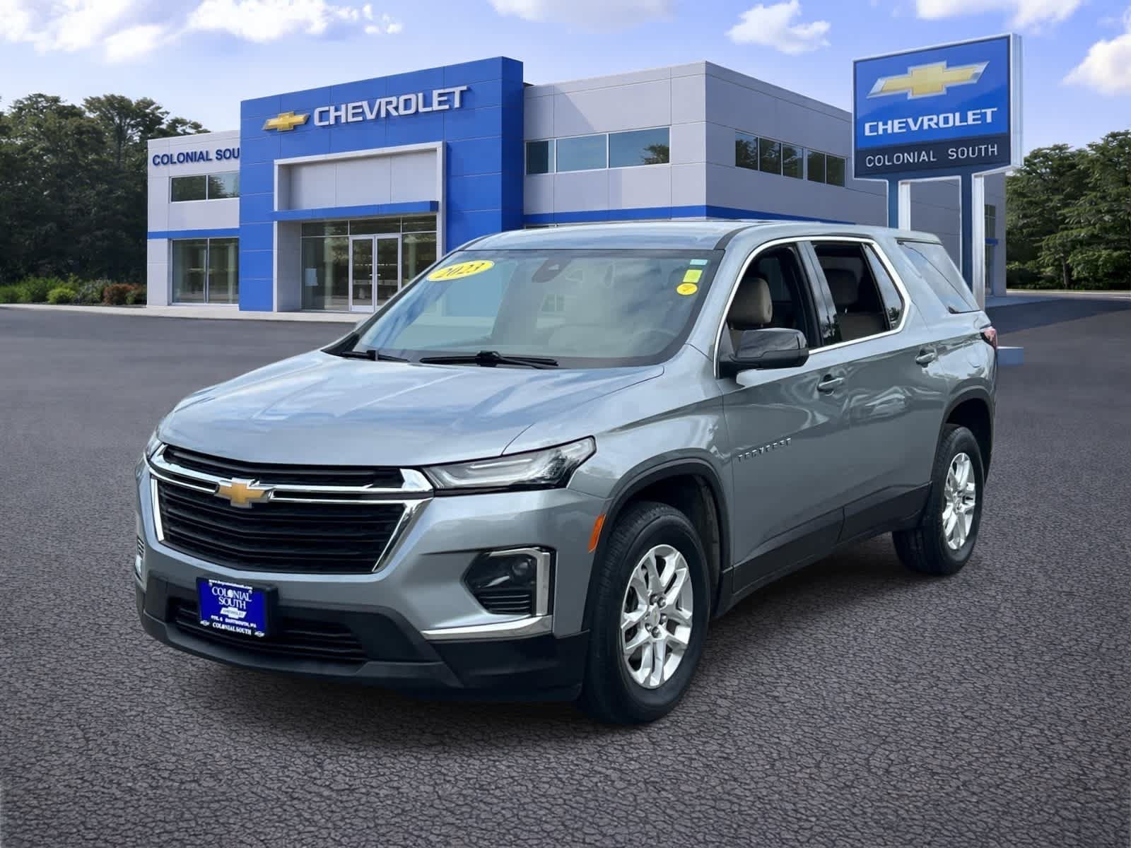 Certified 2023 Chevrolet Traverse LS AWD/4WD image 2