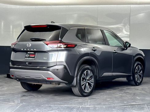 Used 2023 Nissan Rogue SV FWD image 3