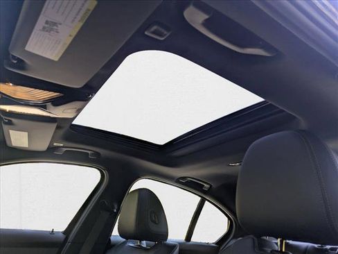 Used 2025 BMW 330i xDrive Sedan image 15