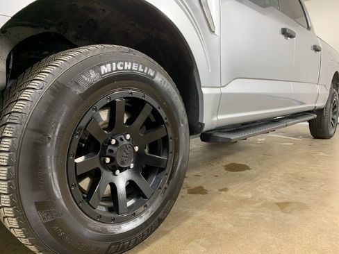 Used 2022 Ford F150 XLT image 2