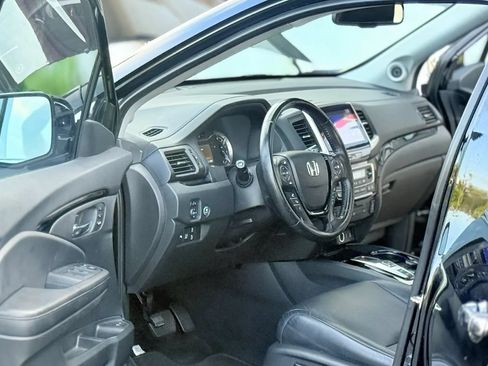 Used 2016 Honda Pilot Touring image 8
