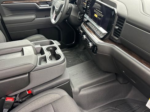 New 2026 GMC Sierra 1500 Elevation image 14
