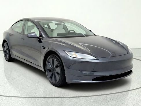 Used 2026 Tesla Model 3 RWD image 1