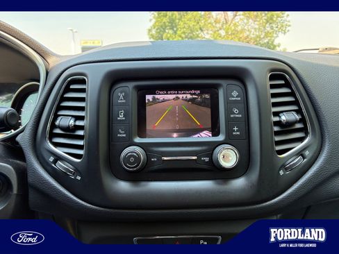 Used 2017 Jeep Compass Sport w/ Tech Group AWD/4WD image 28