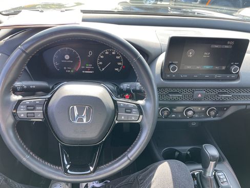 Used 2024 Honda HR-V Sport image 7