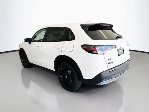 New 2027 Honda HR-V Sport image 10