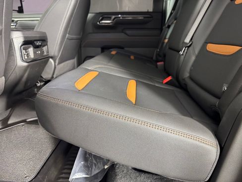 Used 2025 GMC Sierra 2500 AT4 AWD/4WD image 35