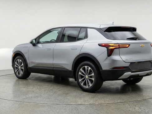 Used 2025 Chevrolet Equinox LT image 6