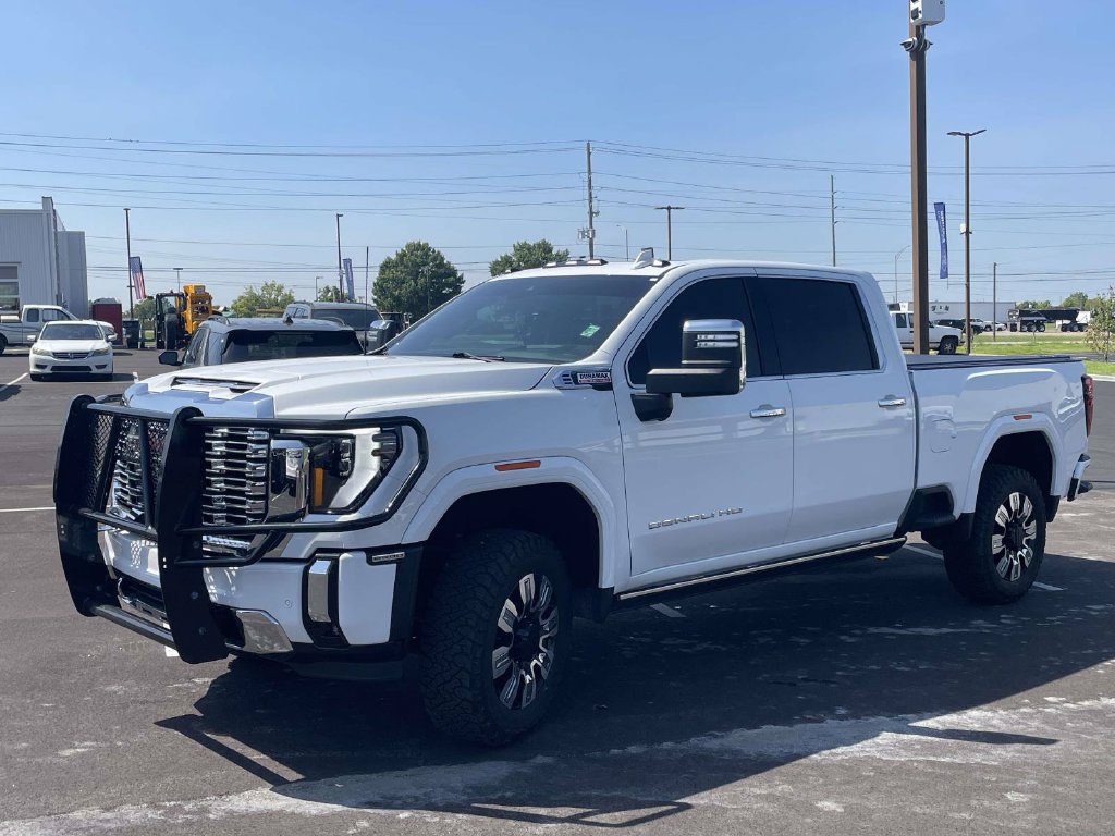 Used 2026 GMC Sierra 2500 Denali w/ Denali Reserve Package AWD/4WD image 7