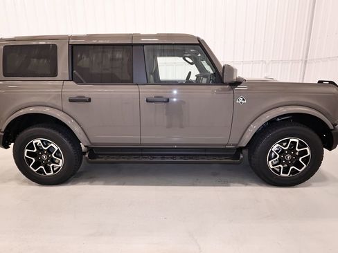 New 2026 Ford Bronco Outer Banks AWD/4WD image 2