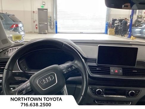 Used 2020 Audi Q5 Prestige AWD/4WD image 6
