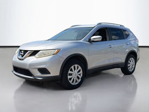 Used 2016 Nissan Rogue S w/ Appearance Package AWD/4WD image 2