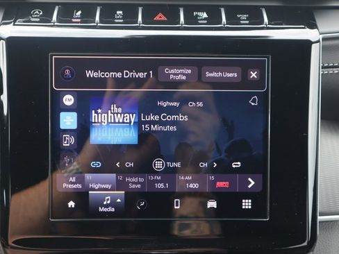 New 2025 Jeep Grand Cherokee L Altitude image 15