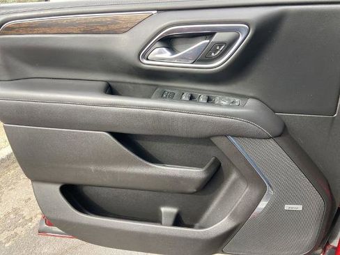 Used 2021 Chevrolet Tahoe Premier w/ Premium Package image 19