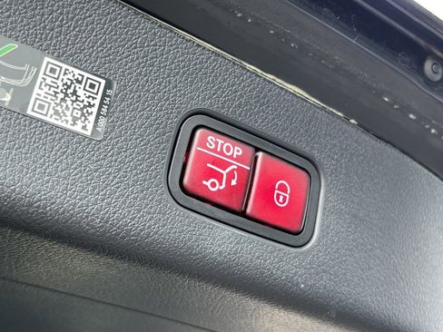 Used 2024 Mercedes-Benz GLC 43 AMG 4MATIC image 21