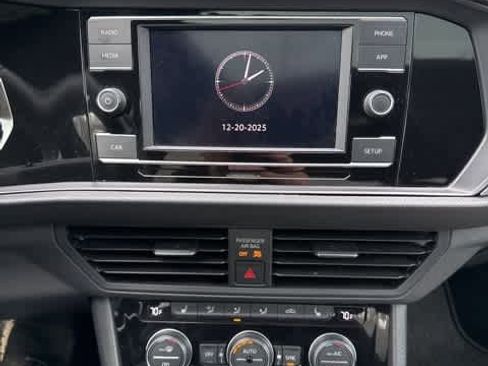 Used 2019 Volkswagen Jetta R-Line image 20