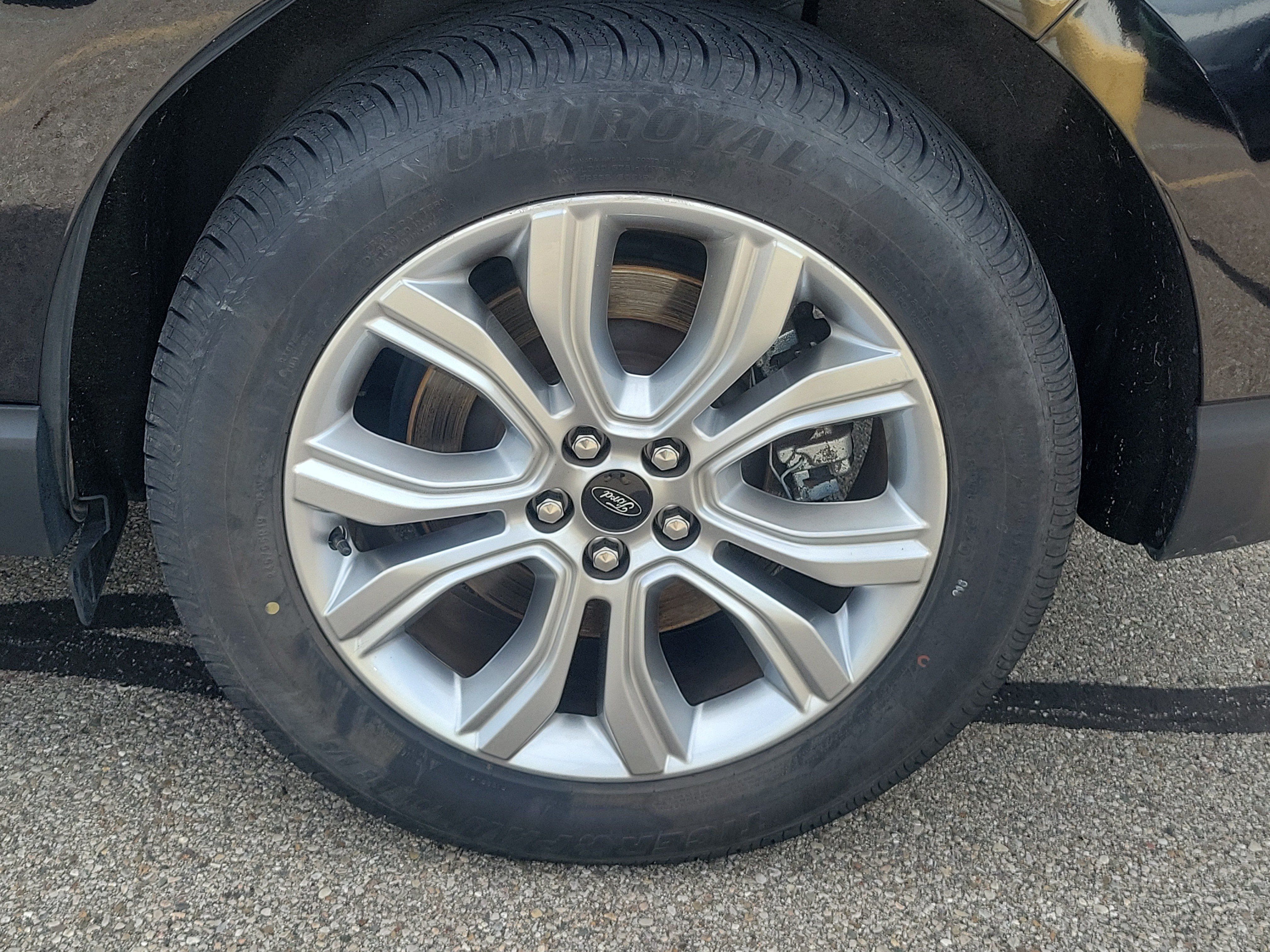 Used 2023 Ford Edge Titanium AWD/4WD image 5