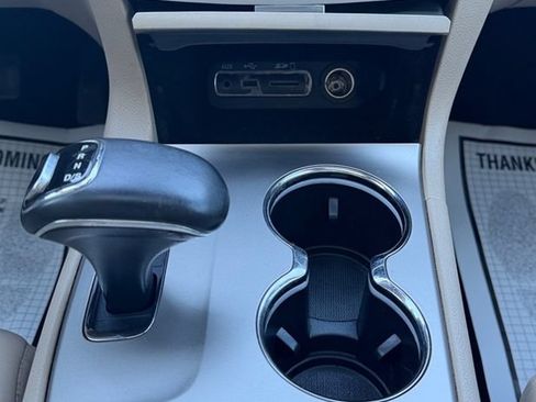 Used 2014 Jeep Grand Cherokee Limited w/ Luxury Group II AWD/4WD image 17