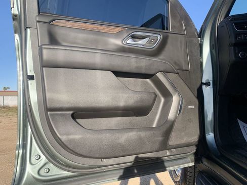 Certified 2024 Chevrolet Suburban Premier image 20