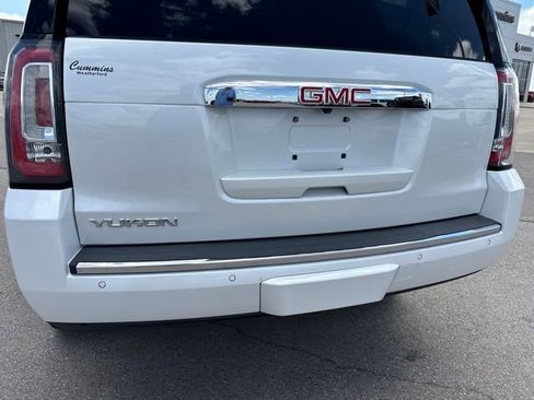 Used 2019 GMC Yukon Denali w/ Open Road Package AWD/4WD image 12