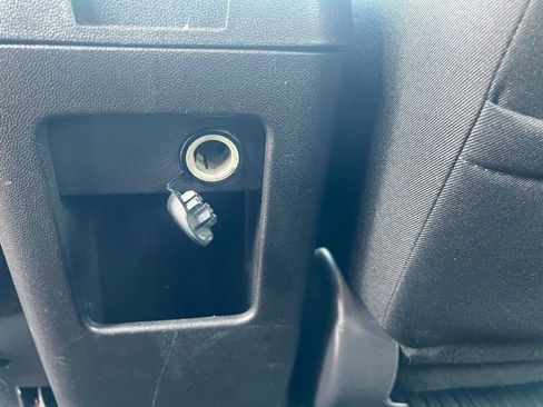 Used 2010 Ford Escape XLT image 38