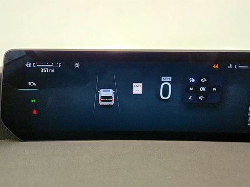 Used 2025 Ford Expedition Max Platinum image 13