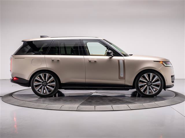Used 2024 Land Rover Range Rover SV AWD/4WD image 6