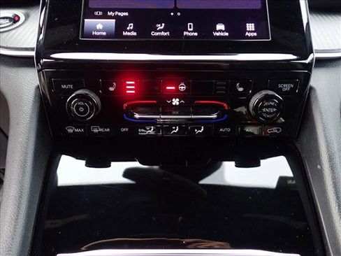 Used 2024 Jeep Grand Cherokee L Laredo image 19