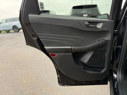 Certified 2024 Ford Escape Active AWD/4WD image 18