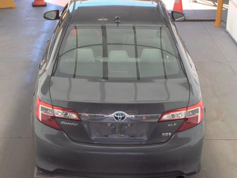 Used 2012 Toyota Camry XLE w/ Leather Pkg image 3