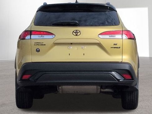Certified 2024 Toyota Corolla Cross SE image 6