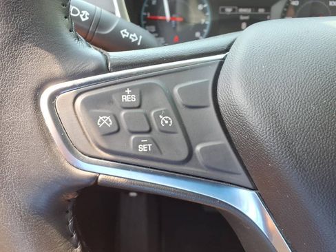 Used 2018 Chevrolet Equinox LT FWD image 12