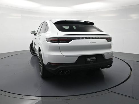 Certified 2023 Porsche Cayenne Coupe AWD/4WD image 28