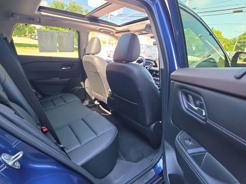 Used 2023 Nissan Rogue SL w/ SL Premium Package AWD/4WD image 18