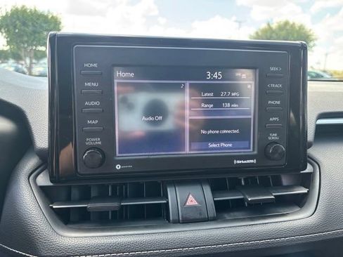 Used 2021 Toyota RAV4 XLE AWD/4WD image 31