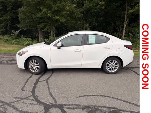 Used 2016 Scion iA FWD image 5