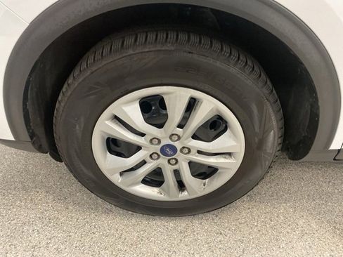 Used 2022 Ford Escape S image 11