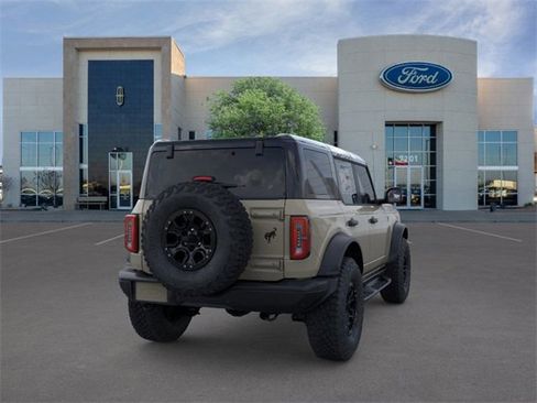 New 2025 Ford Bronco Badlands image 8