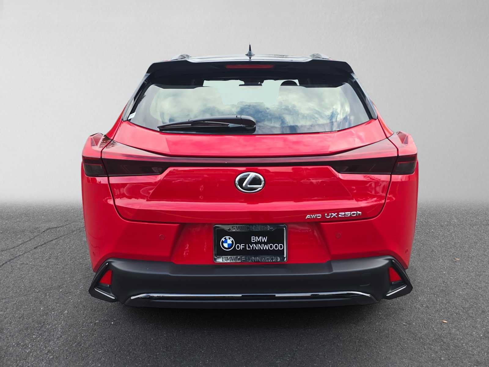 Used 2024 Lexus UX 250h F Sport AWD/4WD image 4