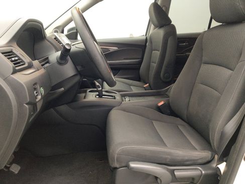 Used 2018 Honda Ridgeline Sport image 17