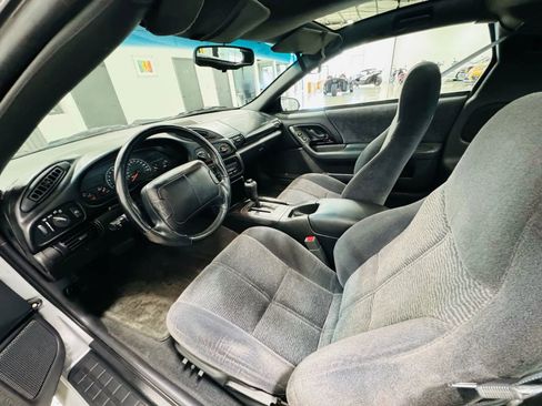 Used 1996 Chevrolet Camaro RS image 9