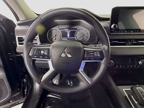 Used 2022 Mitsubishi Outlander ES AWD/4WD image 13