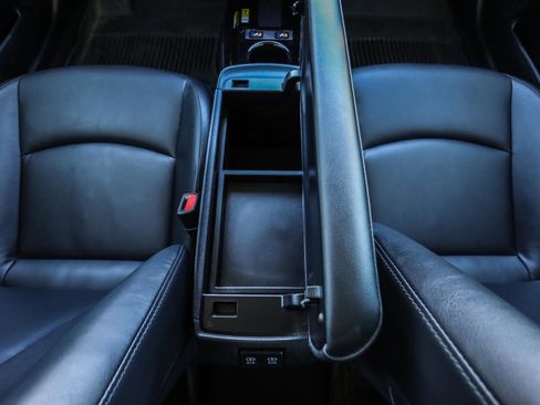 Used 2022 Toyota Prius XLE image 30