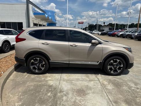 Used 2019 Honda CR-V Touring image 6