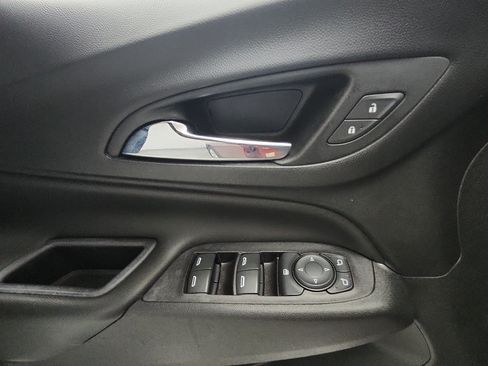 Used 2019 Chevrolet Equinox LT FWD image 14