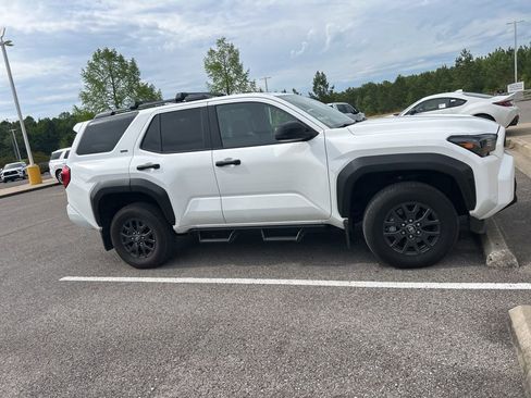 Used 2025 Toyota 4Runner SR5 AWD/4WD image 1