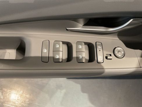 New 2026 Hyundai Elantra Hybrid FWD image 9