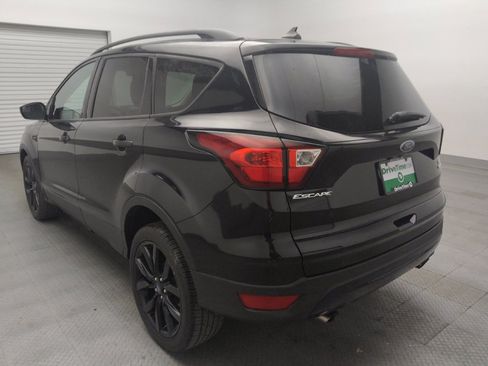 Used 2019 Ford Escape SE FWD image 5